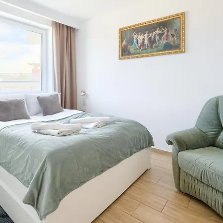 Klifowa Rewal, Sun & Snow *